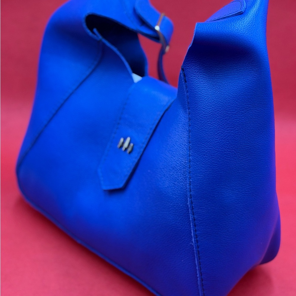 Elegant Portland Leather Astro Blue Flora Women's Bag New - Picture 2 of 9
